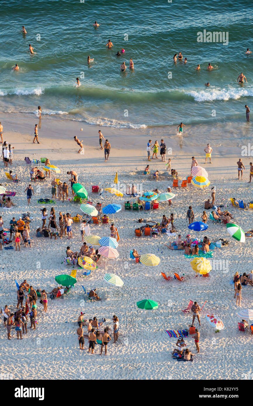 Strand von Ipanema, Rio de Janeiro, Brasilien, Südamerika Stockfoto