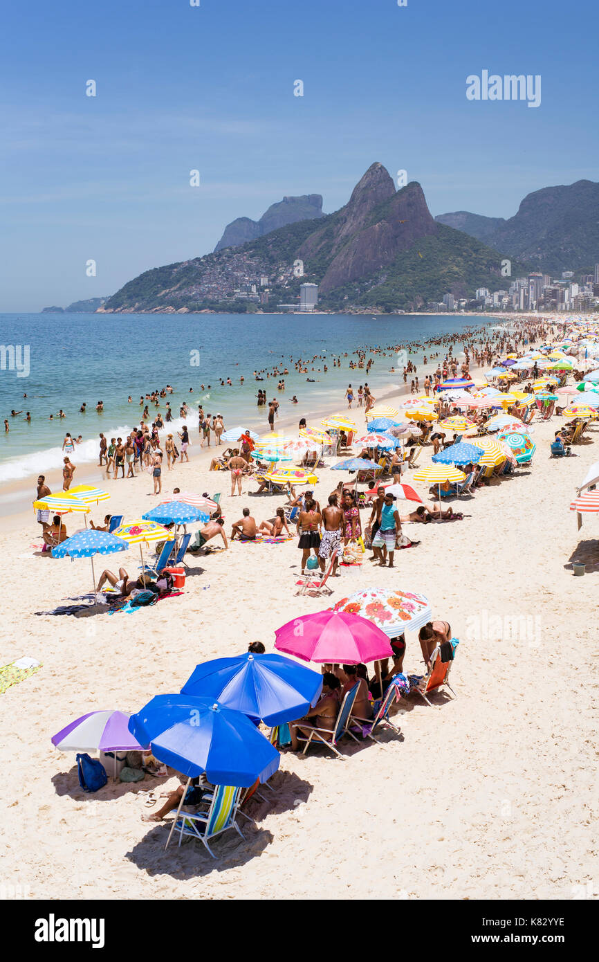 Blick auf den Strand von Ipanema, Rio de Janeiro, Brasilien, Südamerika Stockfoto