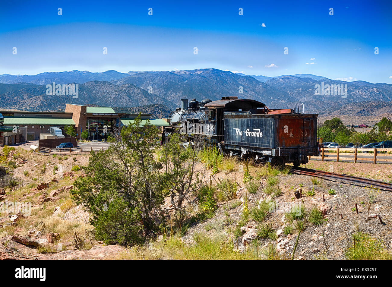 Eine historische Lokomotive am Rand der Royal Gorge Schlucht. Stockfoto