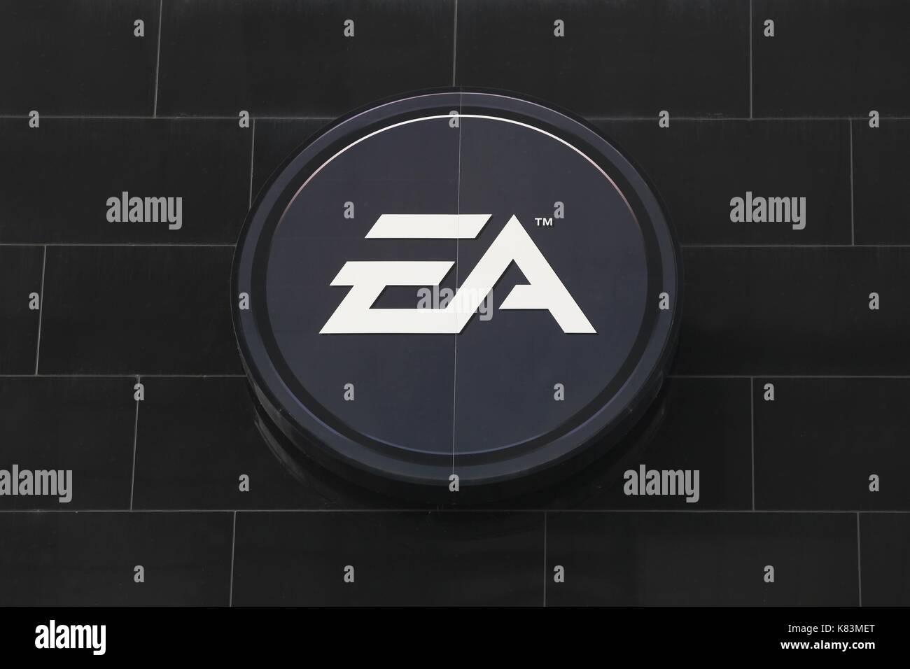 Köln, Deutschland - 2. Juli 2017: Logo der Electronic Arts an einer Wand. Electronic Arts ist ein US-amerikanisches Videospielunternehmen Stockfoto