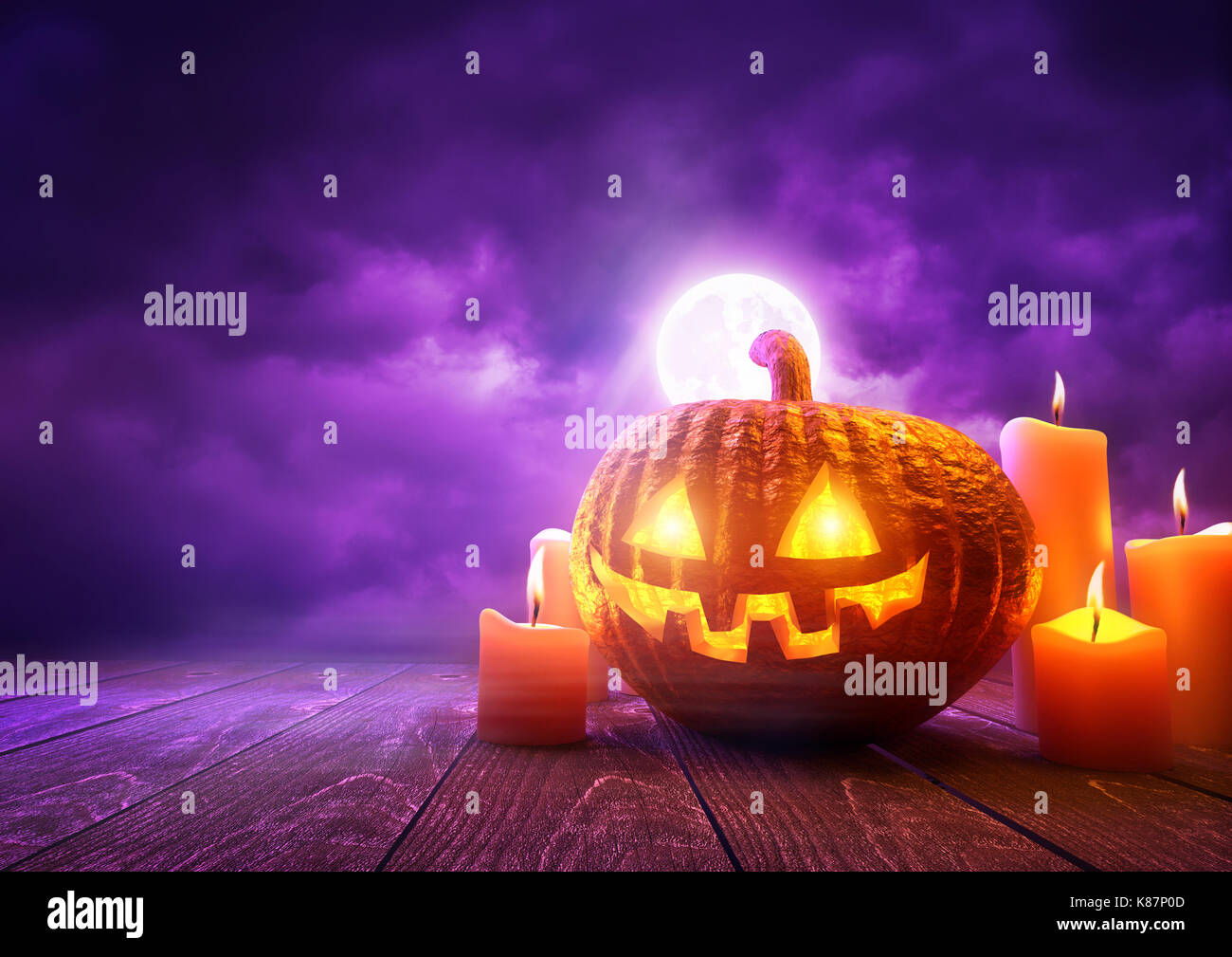 Eine leuchtende Kürbis Jack-O-Lantern gegen lila Himmel Hintergrund auf Halloween, mixed media Abbildung. Stockfoto