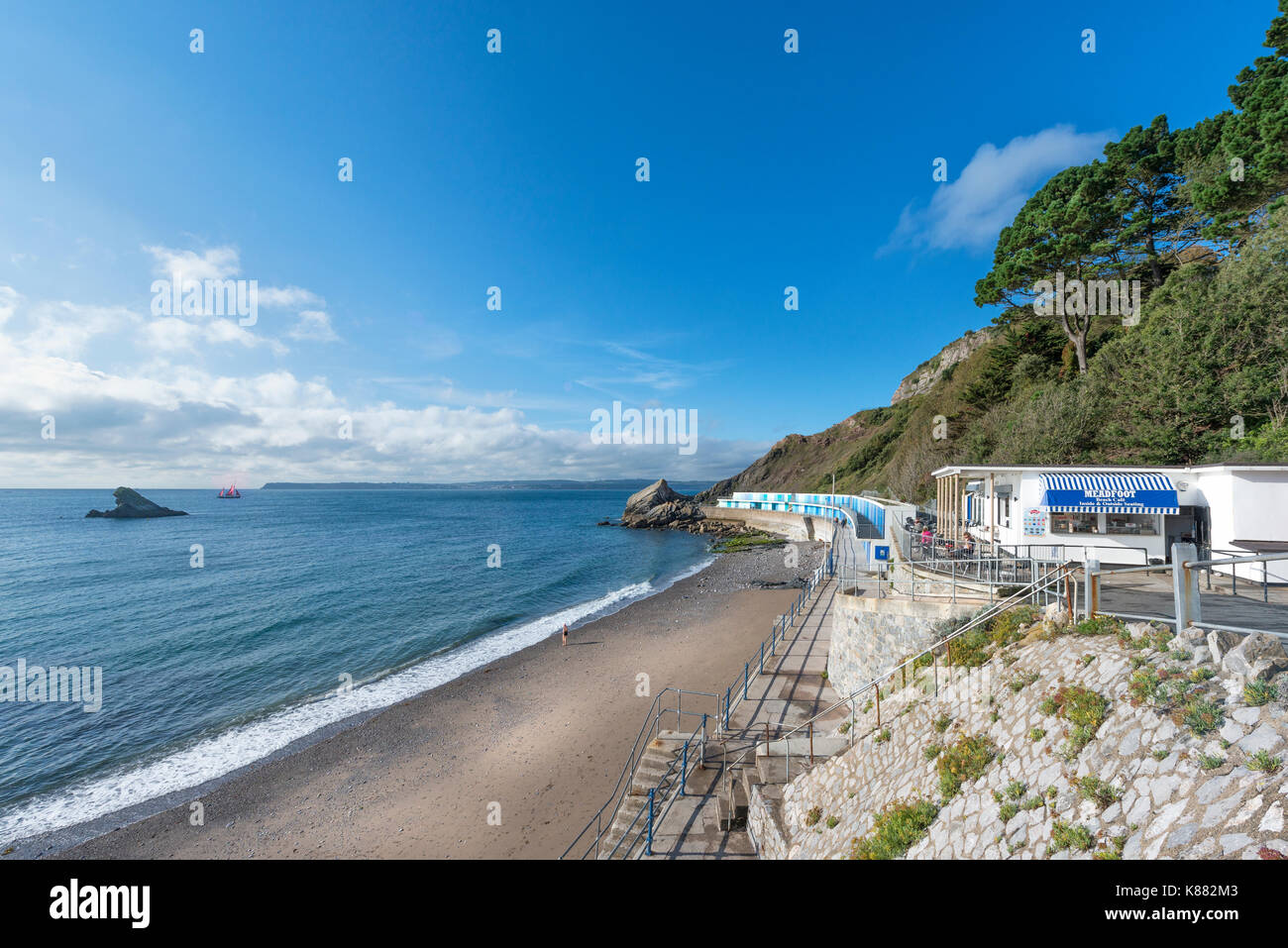 Meadfoot Beach und Cafe - Torquay Stockfoto