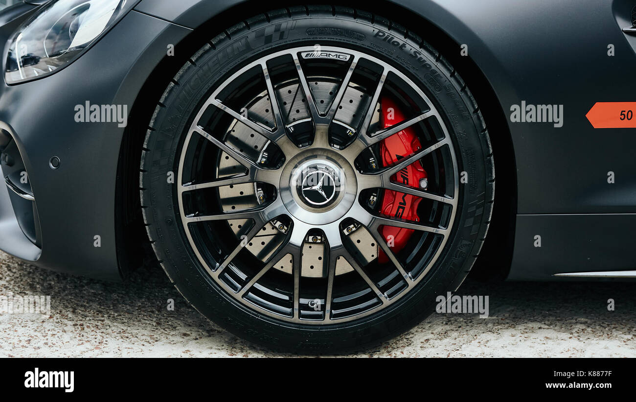 Kiew, Ukraine - 2. September 2017: Mercedes-Benz Stern Erfahrung 2017 auf dem Flughafen Boryspil in der Express Test der schnellsten Mercedes AMG für jour Stockfoto