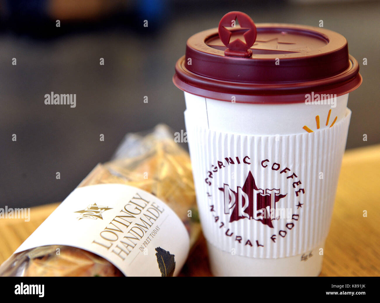 Marke Tassen Und Sandwich In Einem Pret A Manger Store In Melcombe Street In Central London Filipino Fast Food Group Jollibee Foods Corp Ist Angeblich Ein Auge Auf Eine Mogliche Ubernahme Der