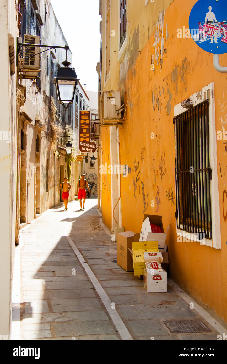 Die engen Gassen der Altstadt von Rethymno. Kreta, Griechenland Stockfoto