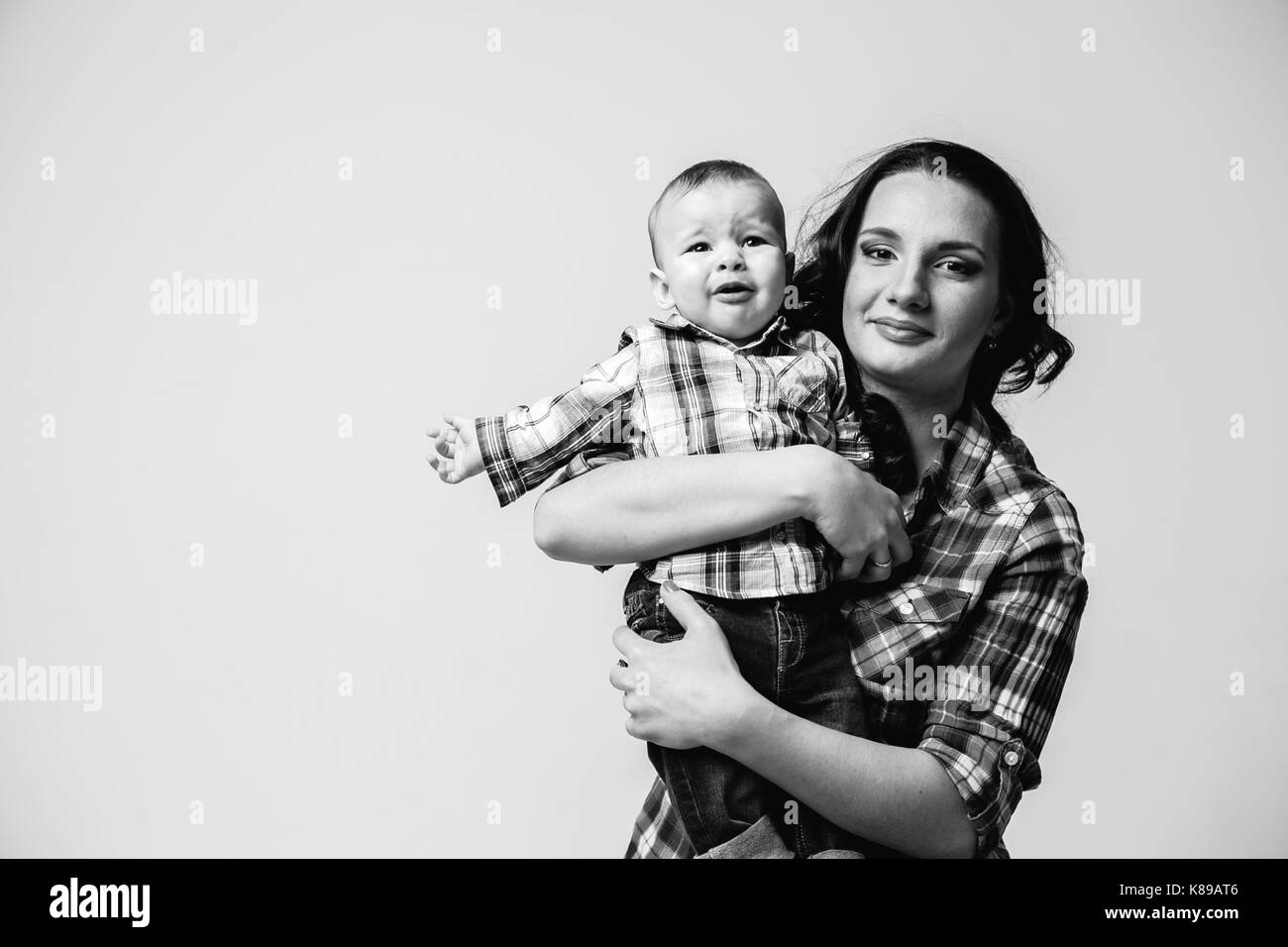 Junge Mutter und Sohn Porträts Stockfoto