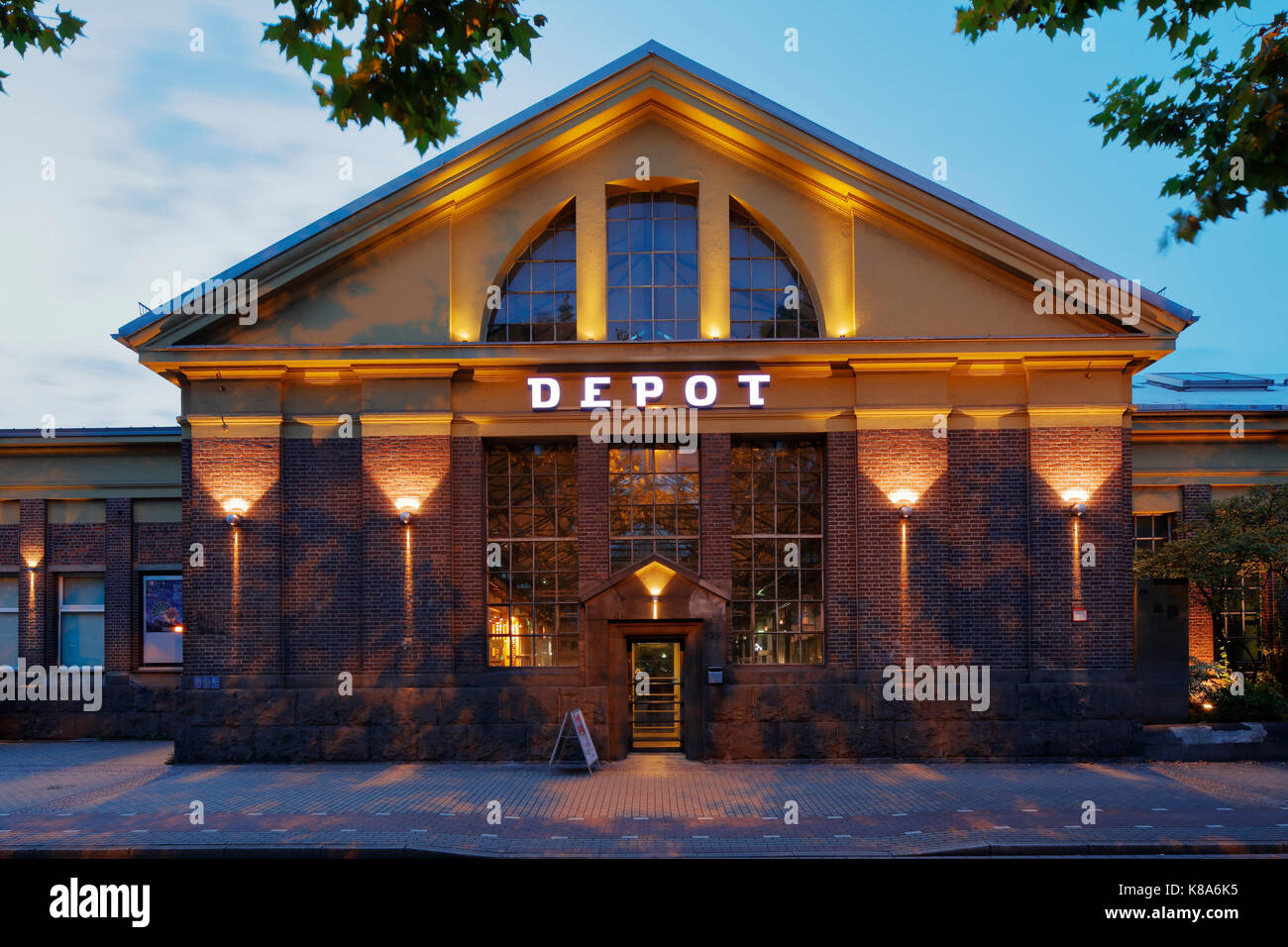 Route der Industriekultur, Depot Immermannstraße in Dortmund, Ruhrgebiet, Nordrhein-Westfalen, Kunstzentrum und Kulturzentrum, ehemals Strassenbahnde Stockfoto