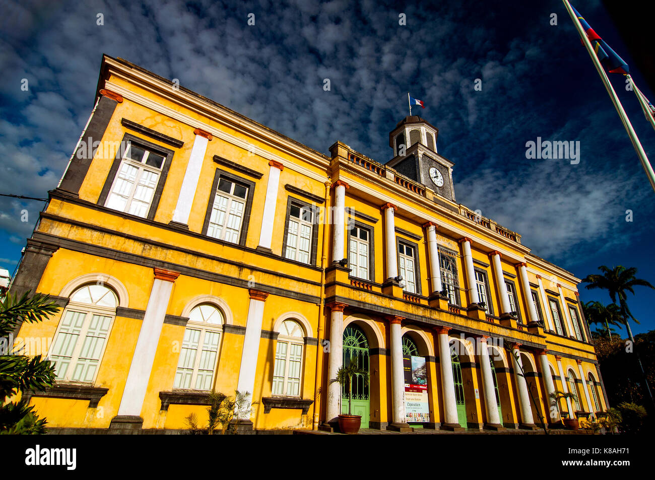 Rathaus, oder Mairie, und ehemalige Hotel de Ville, Rue de Paris, St. Denis, La Réunion Stockfoto