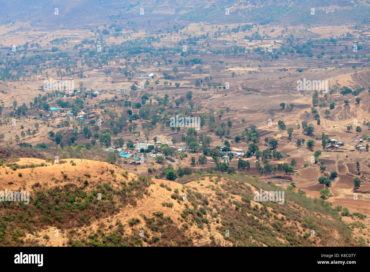 Ausblick auf das Tal von Sinhagad fort, Pune, Maharashtra, Indien Stockfoto