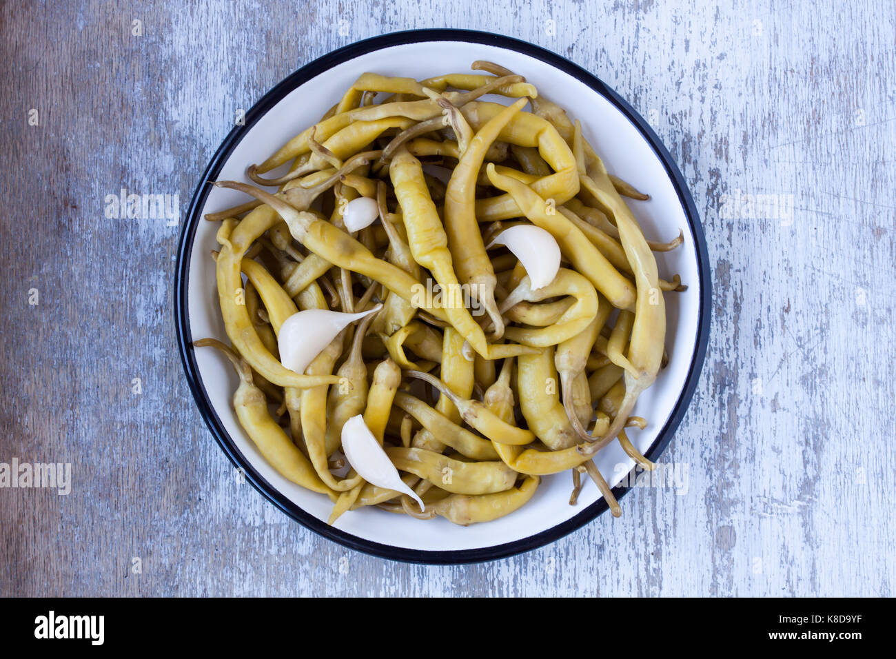 Eingelegter grüner Pfeffer Stockfoto