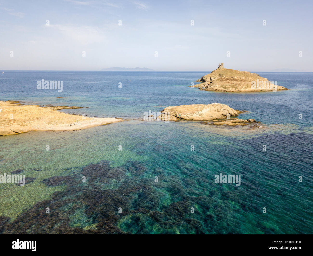 Luftaufnahme der Inseln Finocchiarola, Mezzana, Terra, Halbinsel von Cap Corse, Korsika. Tyrrhenische Meer, unbewohnte Inseln, die Teil des t Stockfoto