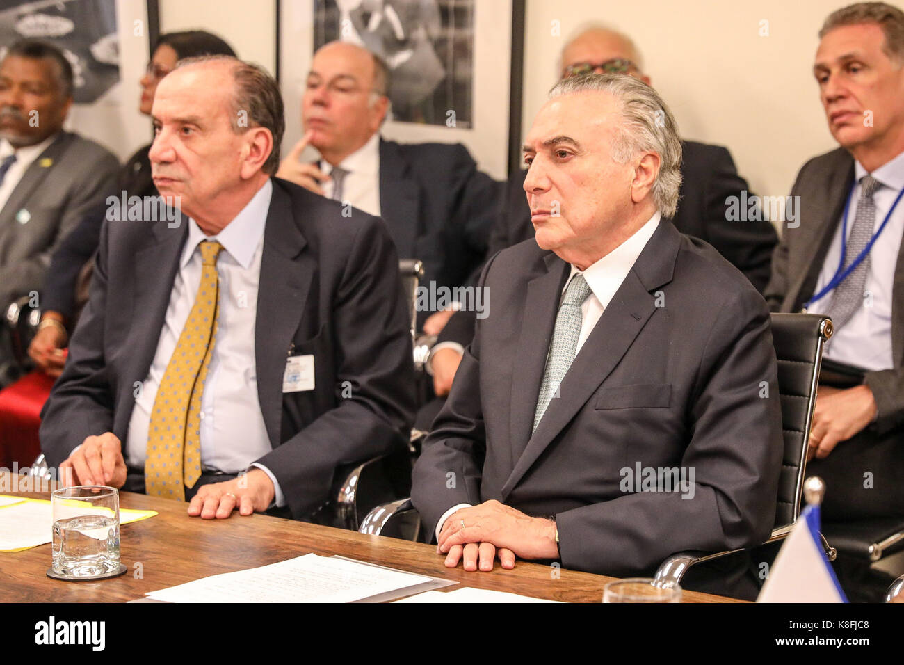 New York, USA. Sept. 2017. Michel Temer, Präsident Brasiliens, Begleitet von den Außenministern Aloysio Nunes bei einem Treffen mit den Delegationsleitern der Mitgliedsländer der Gemeinschaft der Portugiesisch Sprechenden Länder am Sitz der Ständigen Vertretung Brasiliens bei den Vereinten Nationen in New York in den Vereinigten Staaten von Amerika diesen Dienstag, September 19. Kredit: Brasilien Photo Press/Alamy Live News Stockfoto