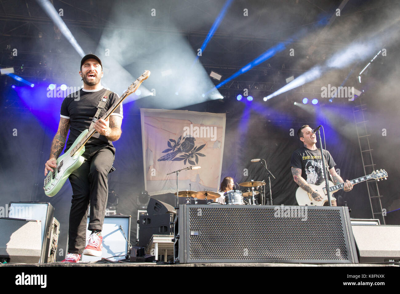 Chicago, Illinois, USA. 16 Sep, 2017. NICK GHANBARIAN, CHRIS GUGLIELMO und ANTHONY RANERI von Bayside während Riot Fest Musik Festival bei Douglas Park in Chicago, Illinois Credit: Daniel DeSlover/ZUMA Draht/Alamy leben Nachrichten Stockfoto