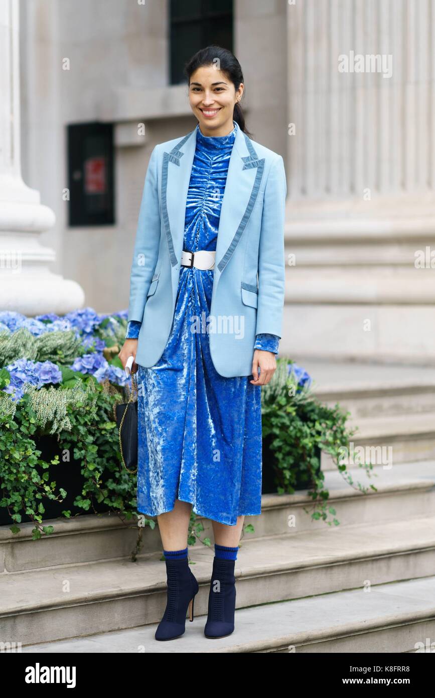 Caroline Ivss, Herausgeber der Tank Magazine, außerhalb der Emilia Wickstead Runway Show posiert während der London Fashion Week - Sept. 18, 2017 - Foto: Start- und Landebahn Manhattan/Gnade Lunn *** Für die redaktionelle Nutzung nur*** | Verwendung weltweit Stockfoto