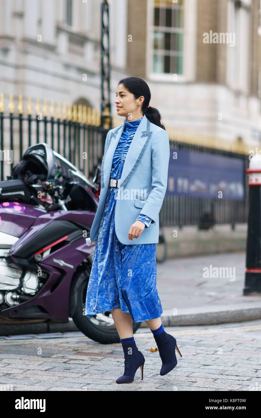 Caroline Ivss, Herausgeber der Tank Magazine, außerhalb der Emilia Wickstead Runway Show posiert während der London Fashion Week - Sept. 18, 2017 - Foto: Start- und Landebahn Manhattan/Gnade Lunn *** Für die redaktionelle Nutzung nur*** | Verwendung weltweit Stockfoto