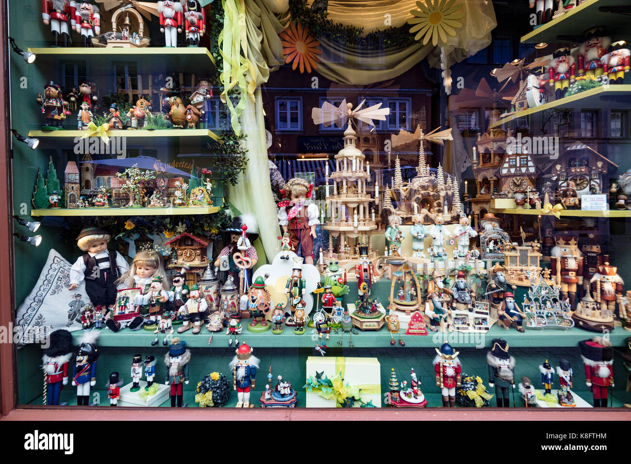 Shop mit Souvenirs, in der Nähe der mittelalterlichen Stadt Rothenburg o.d. Tauber, Franken, Bayern, Deutschland Stockfoto