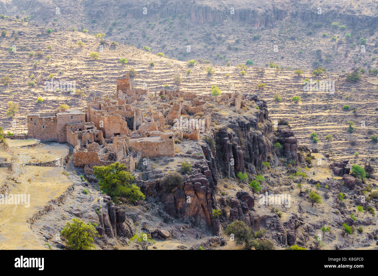 Alte Ruinen der marokkanischen Kasbah in den Bergen des Anti Atlas, Marokko, Nordafrika. Stockfoto