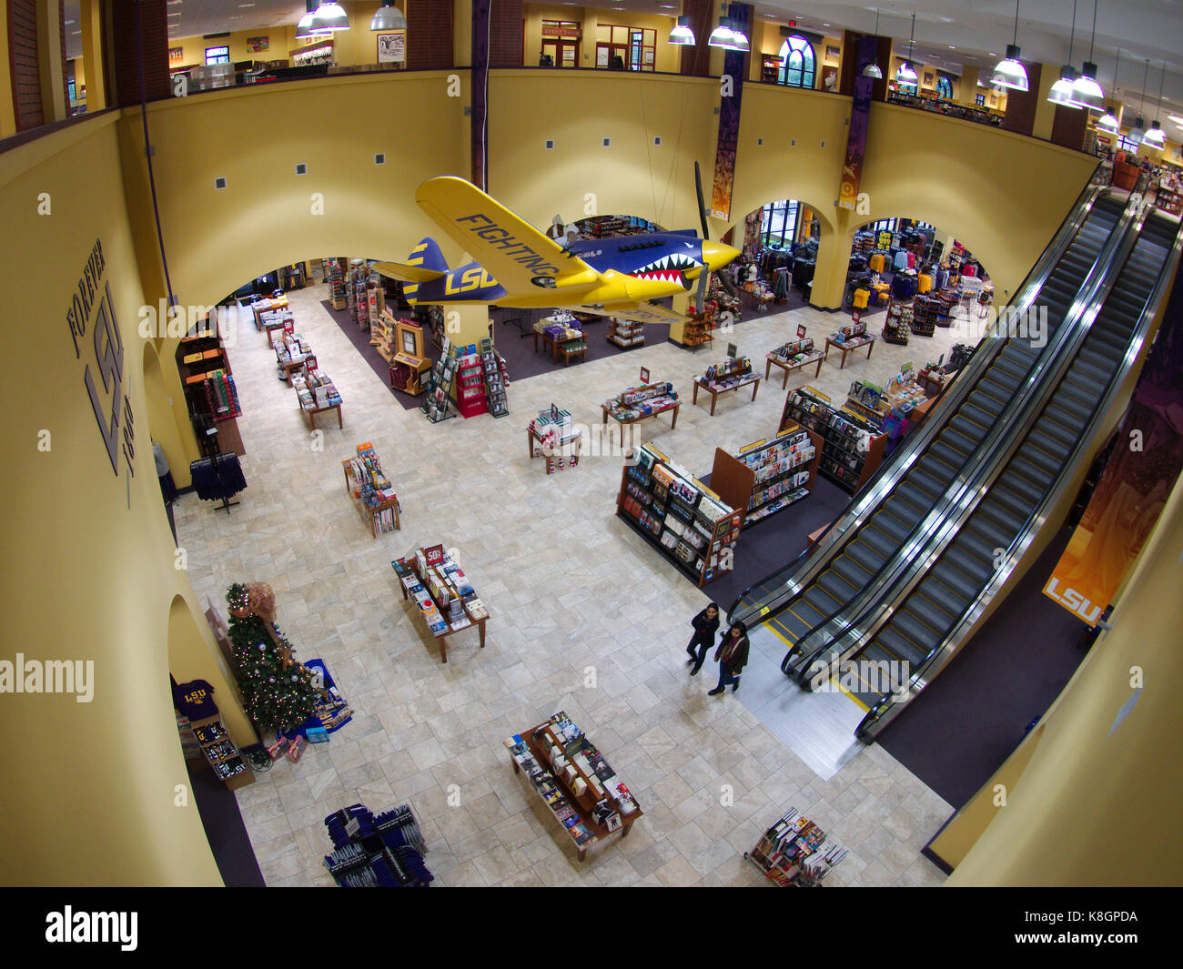 Baton Rouge, Louisiana, USA - 2016: Innenraum von der Louisiana State University Book Store. Stockfoto