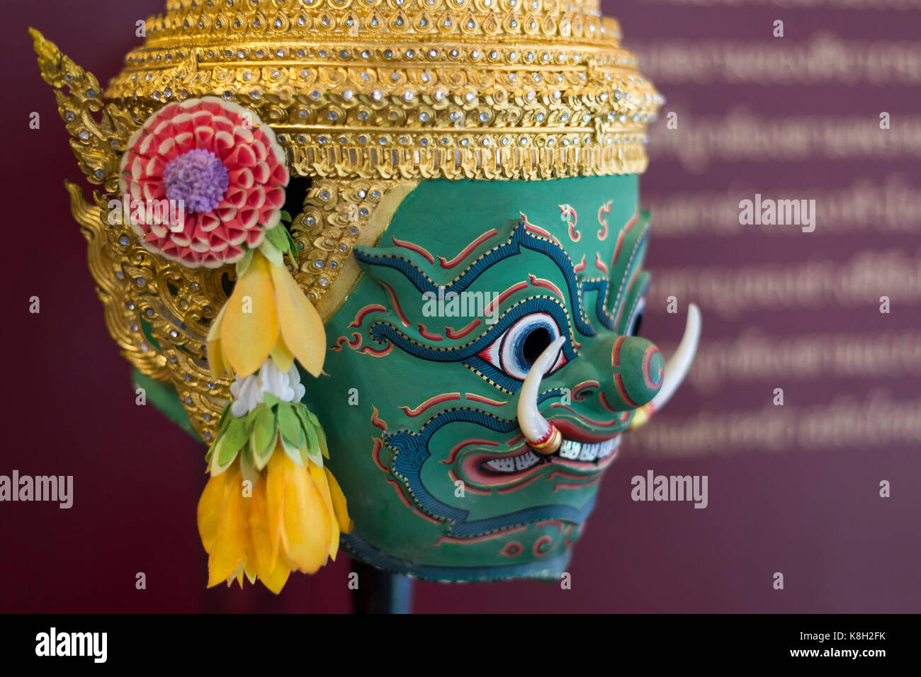 Khon ist ein Genre der Tanz Drama aus Thailand. Es wird traditionell ausschließlich in den königlichen Hof durchgeführt, die von den Männern in Masken, begleitet von Erzähler und ein Stockfoto