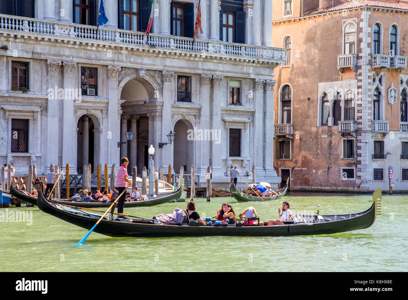 Venedig Canal Grande und Gondel, Italien Stockfoto