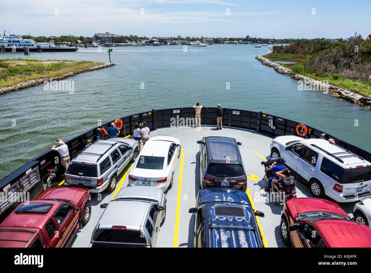 North Carolina, North Carolina, North Carolina, Outer Banks, Ocracoke Island, Fähre, Boot, Hafen, Ankunft, Autos, Fahrzeuge, NC170518076 Stockfoto