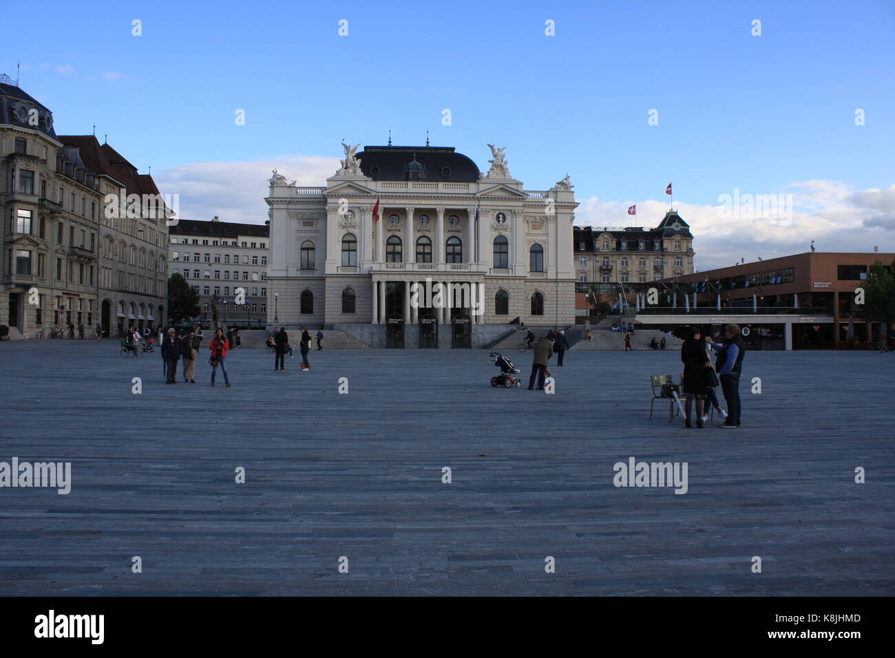 Switzerland sculpture in park zurich -Fotos und -Bildmaterial in hoher ...