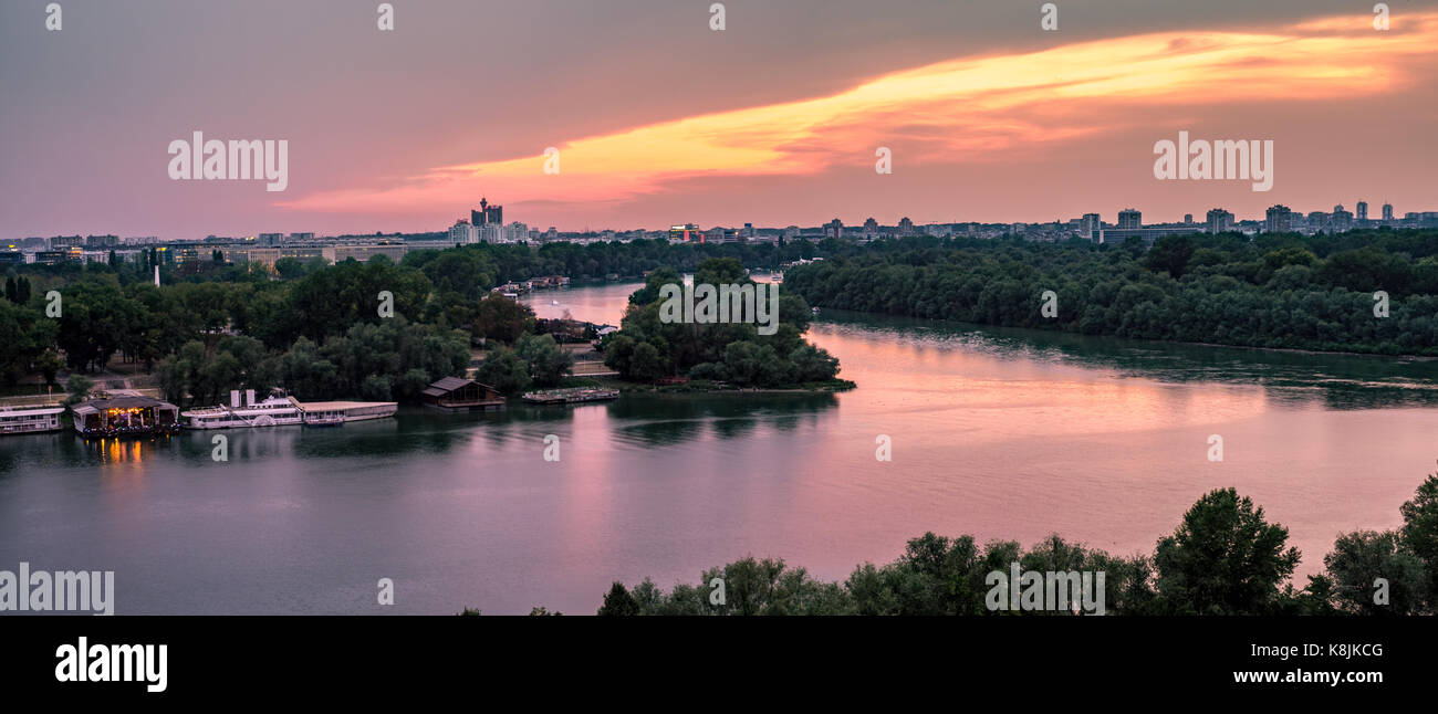 2017-08-28. Belgrad, Serbien. Der Fluss Sava gesehen von Kalemegadan Schloss Stockfoto