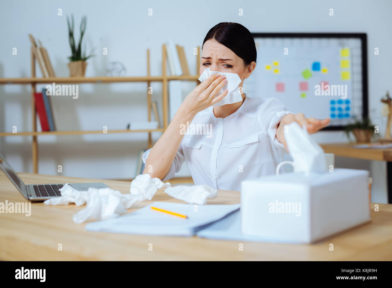 Kranke weibliche Person mit Allergie Stockfoto