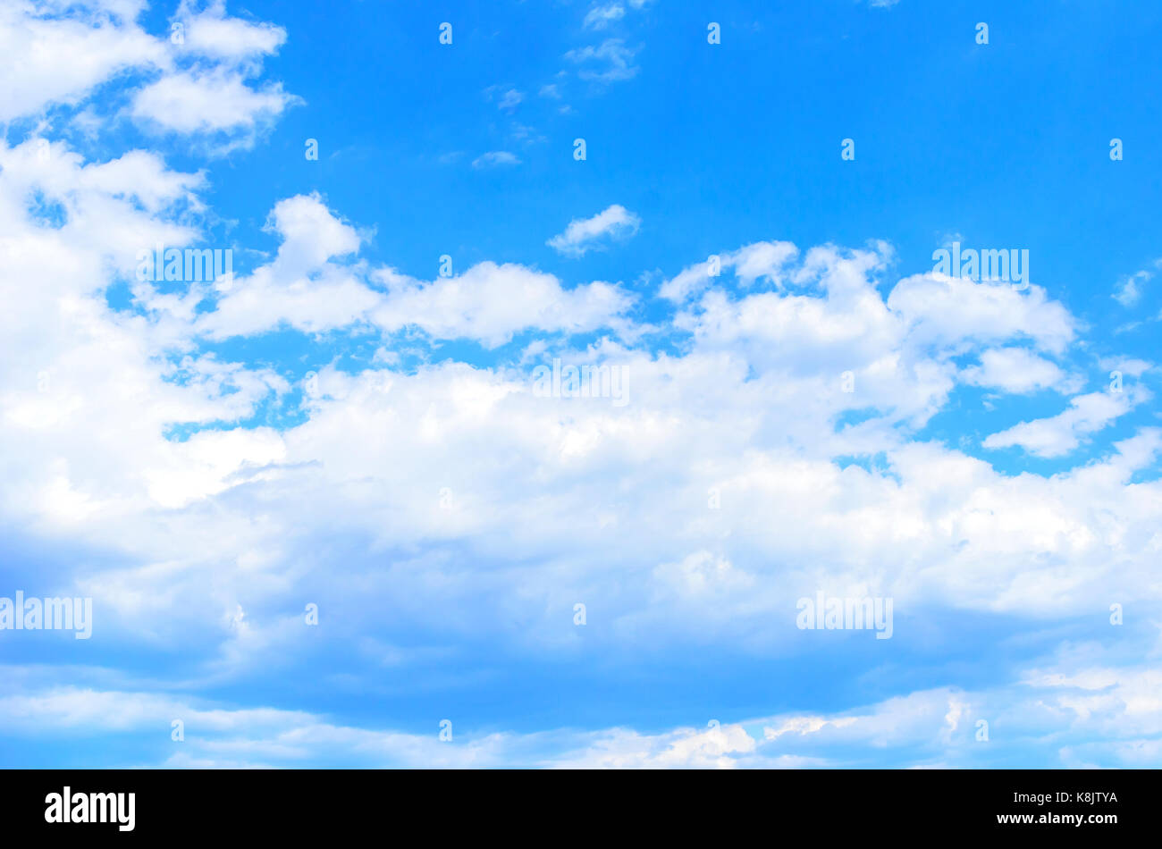 Hintergrund aus dem bewölkten Himmel. Stockfoto