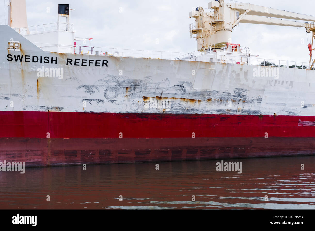 Reefer Schiffe, tiefgekühlt, Frachtschiffe verwendet verderblicher Waren zu transportieren, legte bis in die Fal-Fluss, Falmouth, Cornwall. Stockfoto