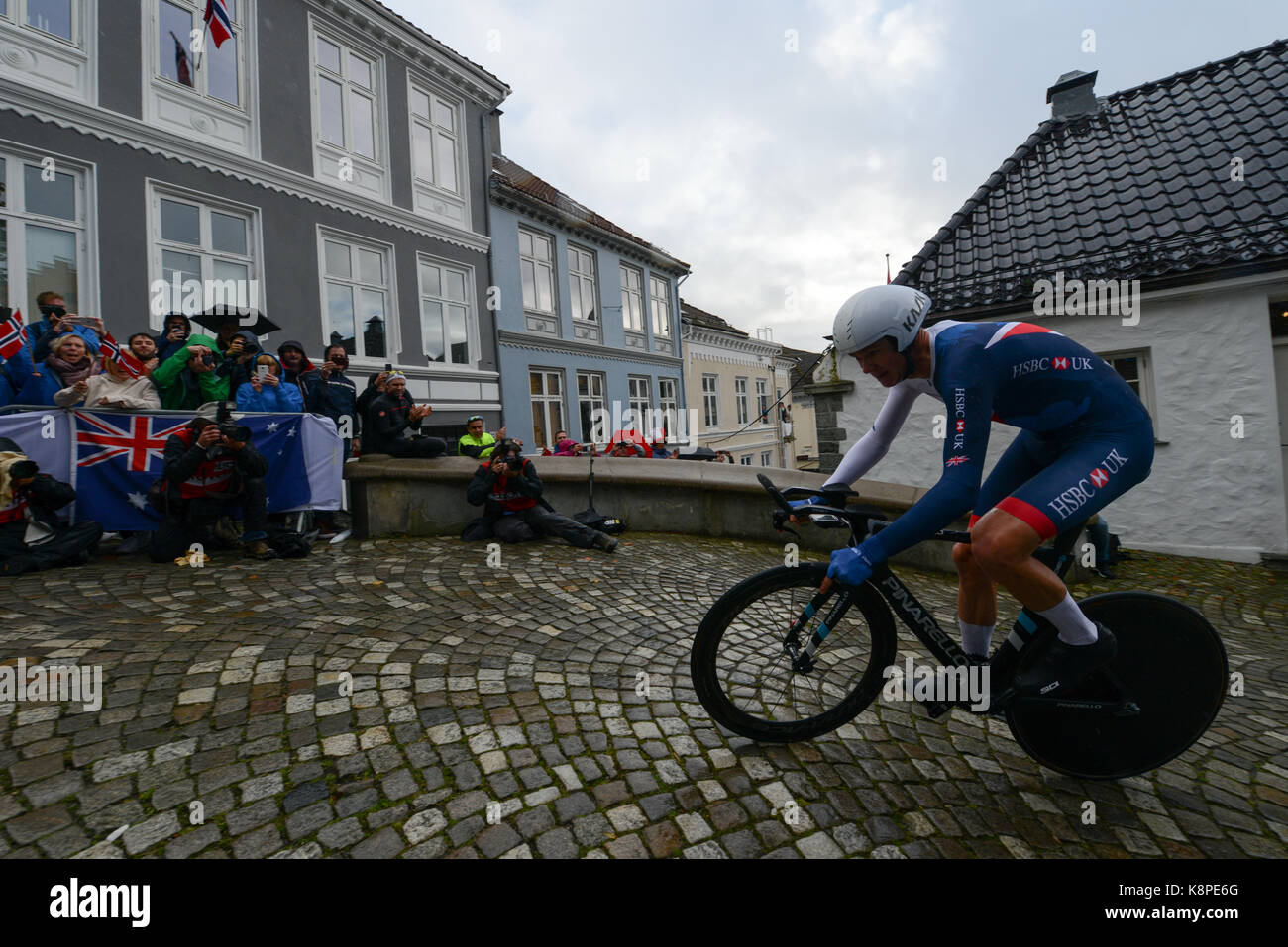 Bergen, Norwegen. 20 Sep, 2017. Chris Froome ritt das WM-Zeitfahren in Bergen, Norwegen, eine Bronzemedaille, zusammen mit etwaigen Sieger Tom Dumoulin der Niederlande, blieb er seiner Zeit Trial Bike bis den letzten Anstieg auf den Berg Fløyen in einer ungewöhnlichen bergauf Time Trial Ende an der Weltmeisterschaft. Credit: Kjell Eirik Irgens Henanger/Alamy leben Nachrichten Stockfoto