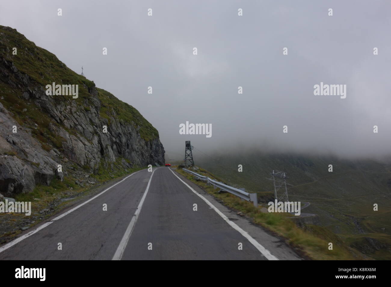 Fagaras Gebirge und Transfagarasan Straße in Rumänien. Stockfoto