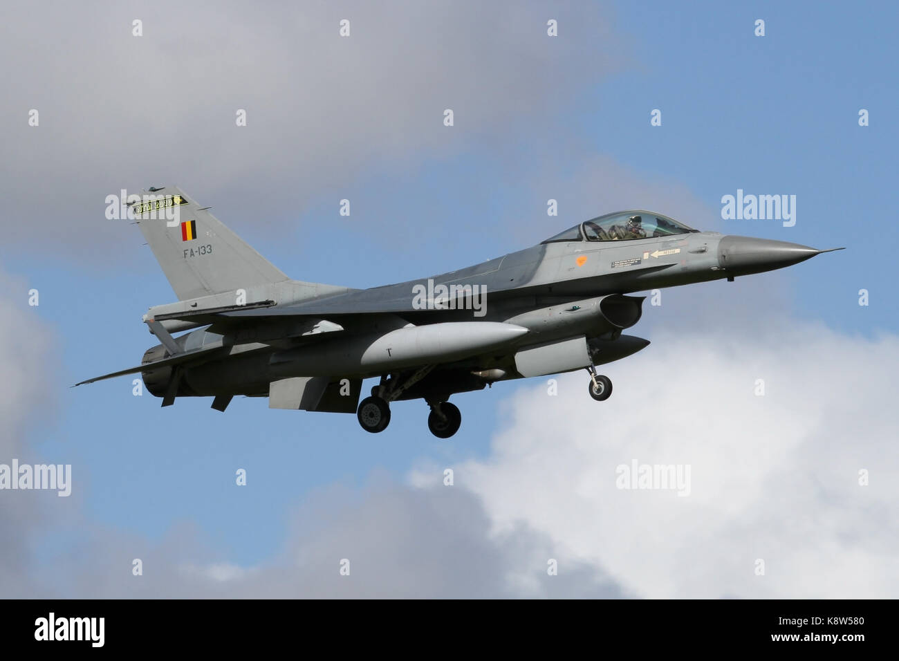 Belgische Luft Komponente F-16 bin Landung an der Niederländischen Air Force Base in Leeuwarden während der Übung Frisian Flag. Stockfoto