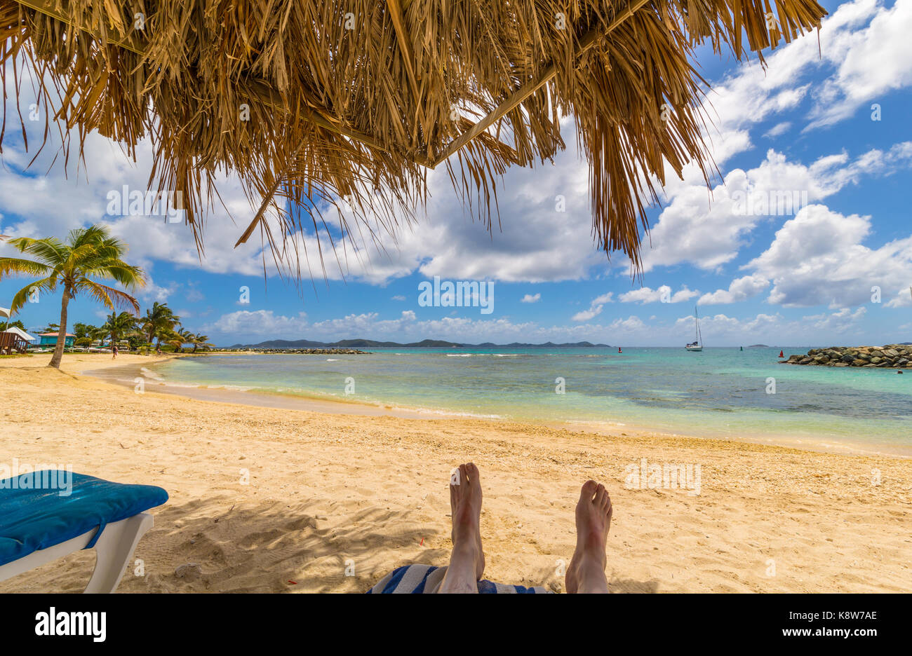 Entspannen Sie am Strand von Nanny Cay, auf Totola, Britische Jungferninseln Stockfoto