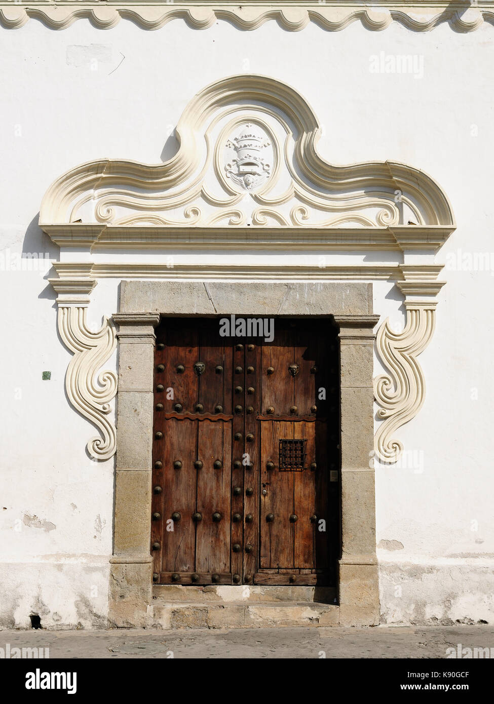 Alte Tür in der Stadt Antigua in Guatemala, Mittelamerika Stockfoto