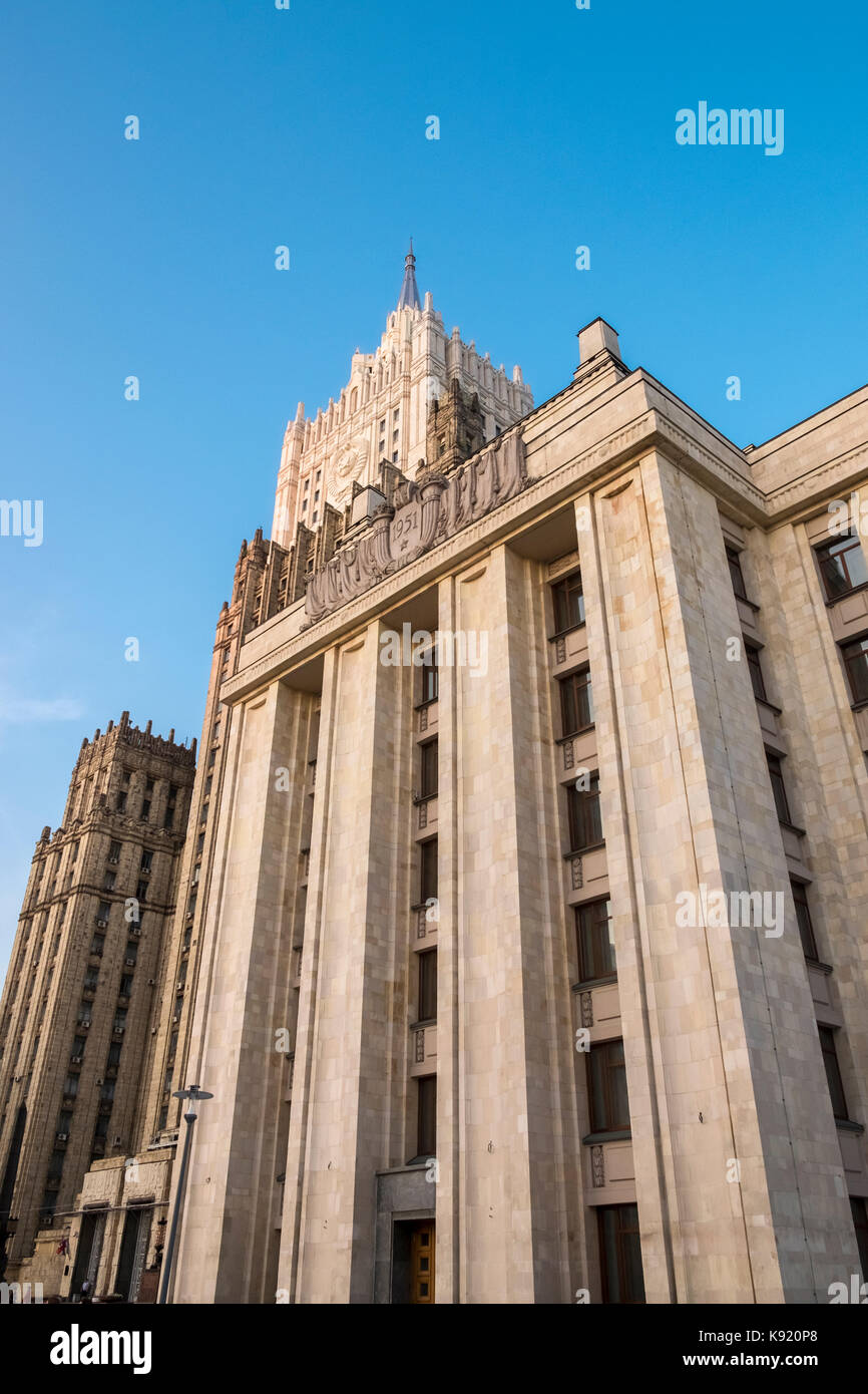 Architektonische Äußere des Ministeriums für Auswärtige Angelegenheiten der Russischen Föderation Hauptgebäude, Smolenskaya-Sennaya pl, Moskau, Russland. Stockfoto