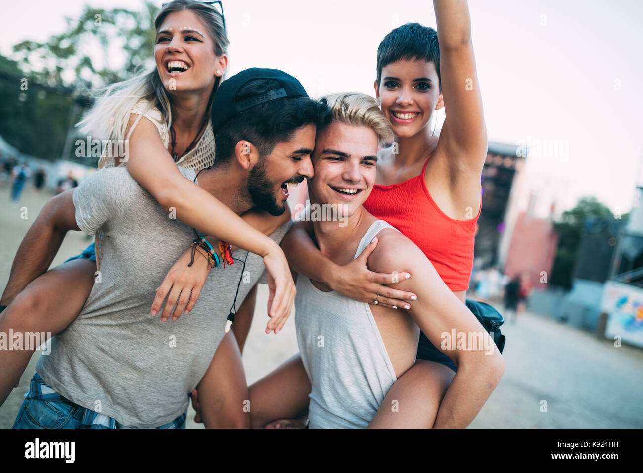 Gruppe von Freunden Spaß an Musik Festival Stockfoto