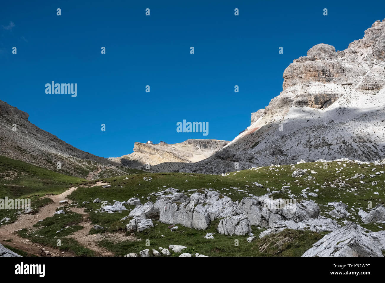 Die Dolomiten, Norditalien. Das berggasthaus Rifugio Lagazuoi, mit 2752 m der höchste in den Dolomiten Stockfoto