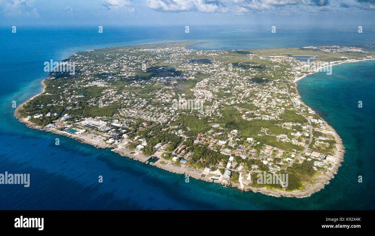 Luftaufnahme von Grand Cayman Island in der Karibik Stockfoto