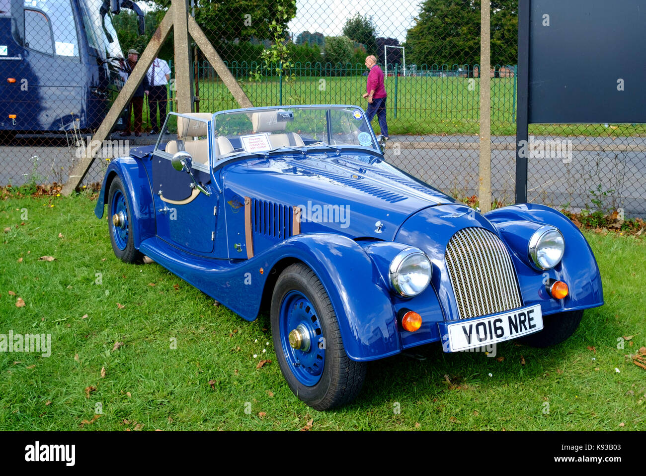 Um Great Malvern, einer kleinen Stadt in Worcestershire England Großbritannien Morgan Autos Stockfoto