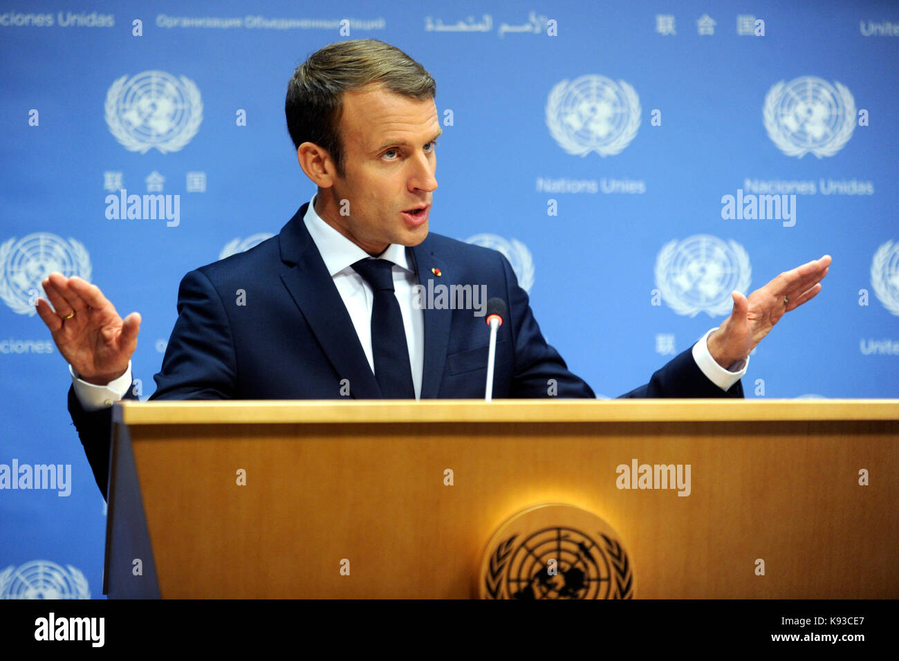 Der französische Präsident Emmanuel Macron hält am 19. September 2017 eine Pressekonferenz bei den Vereinten Nationen in New York City ab. Stockfoto