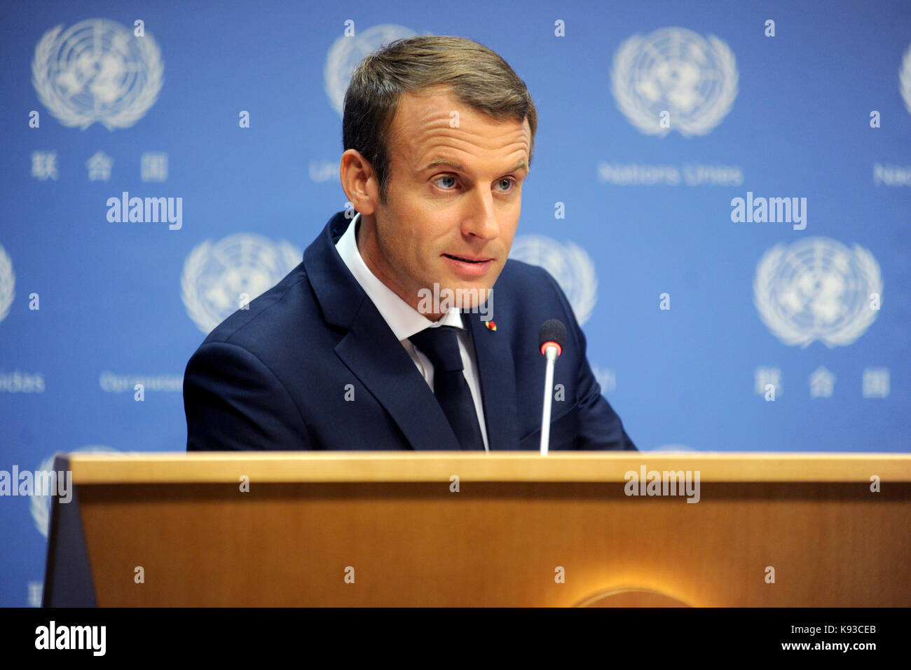 Der französische Präsident Emmanuel Macron hält am 19. September 2017 eine Pressekonferenz bei den Vereinten Nationen in New York City ab. Stockfoto