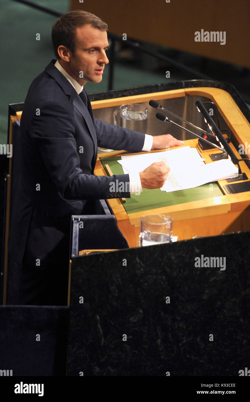 Emmanuel Macron spricht bei der 72. Generalversammlung im UN-Hauptquartier in New York City, New York, 19. September 2017. Stockfoto