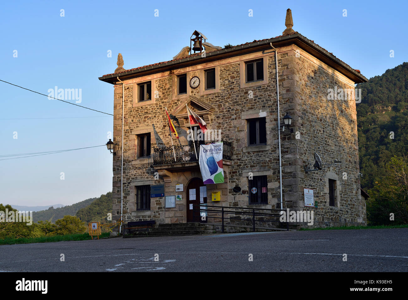 Rathaus, in der Nähe von correpoco Barcena Mayor, Kantabrien, Spanien Stockfoto