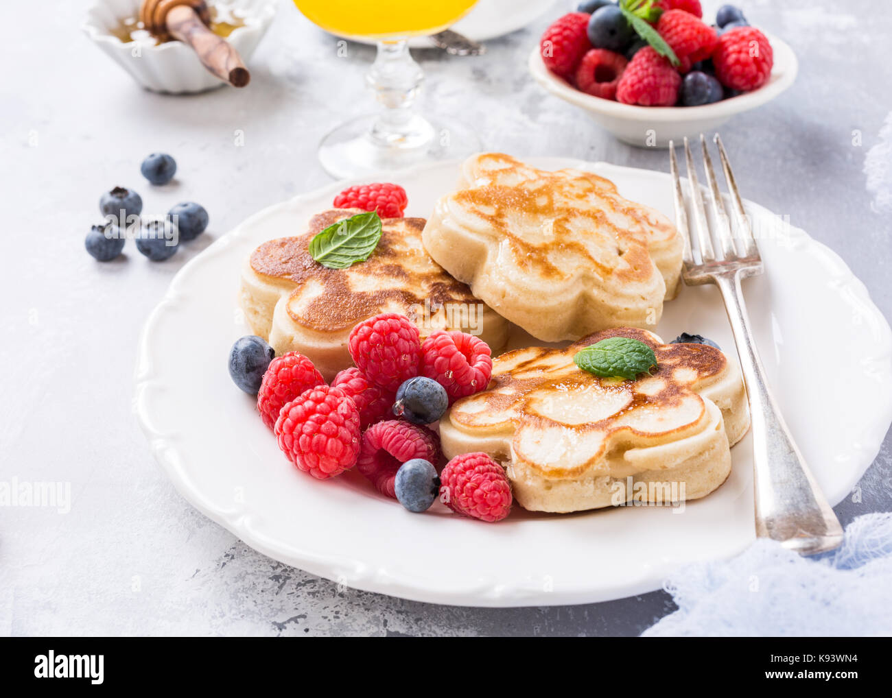 Frühstück mit Scotch Pfannkuchen Stockfoto