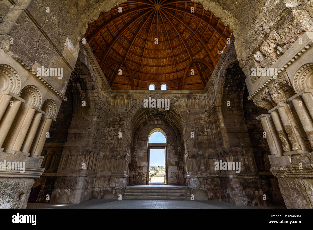 Innenansicht der Umayyaden Palace mit rekonstruierten Dome im Palast Komplex am Jabal al-Qal'a, Zitadelle von Amman. Stockfoto