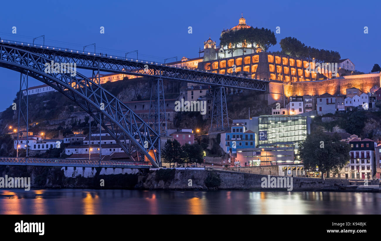 Mosteiro da Serra do Pilar und Dom Luis I Brücke Porto Portugal Stockfoto