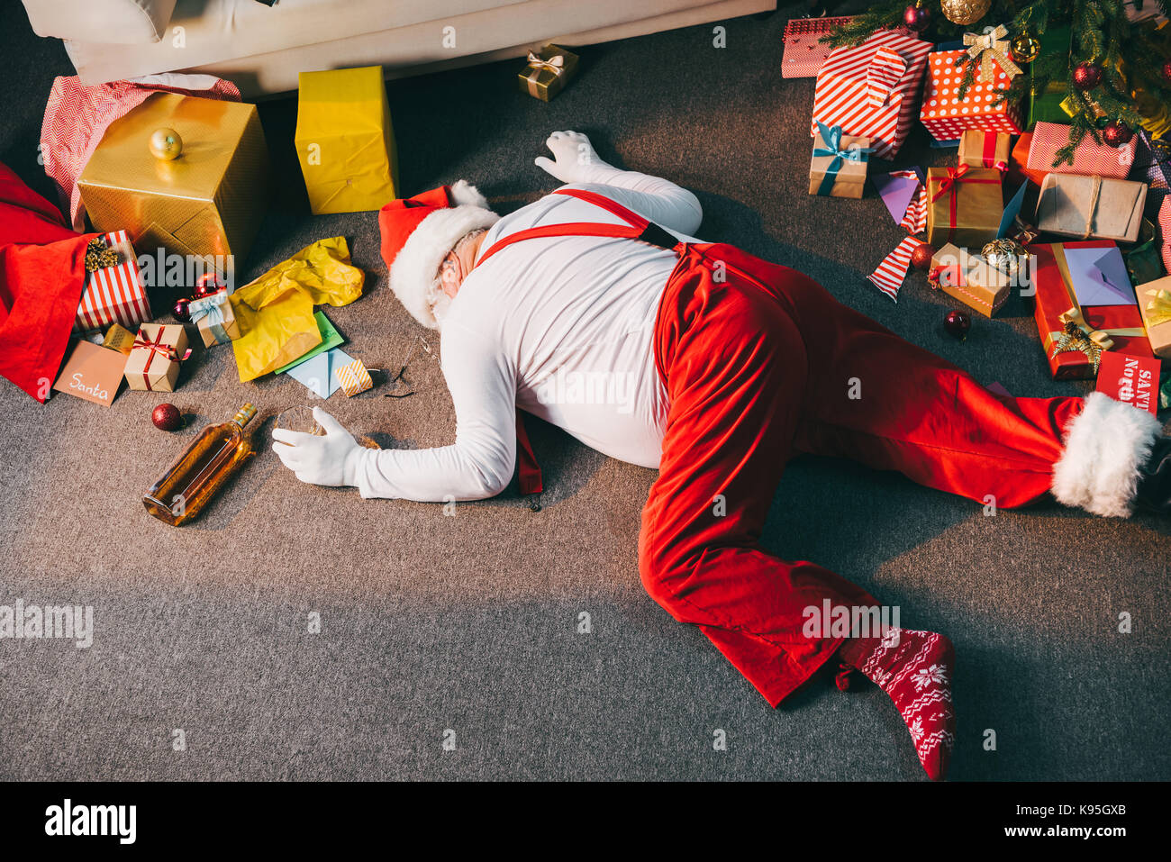Betrunken bad Santa Stockfotografie Alamy