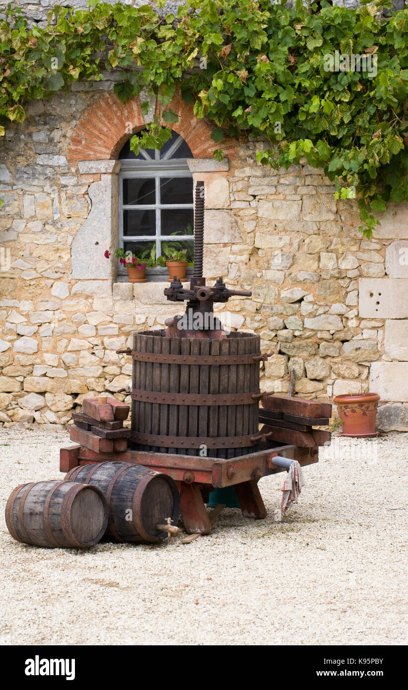 Obst drücken Sie im Royal Abbaye de la Reau, Frankreich, Stockfoto