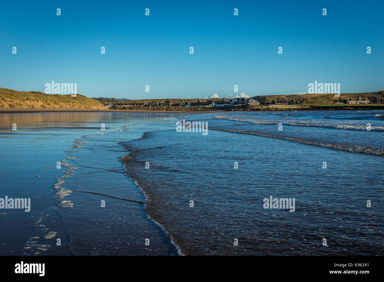 Cruden Bay Strand und Wellen. Stockfoto